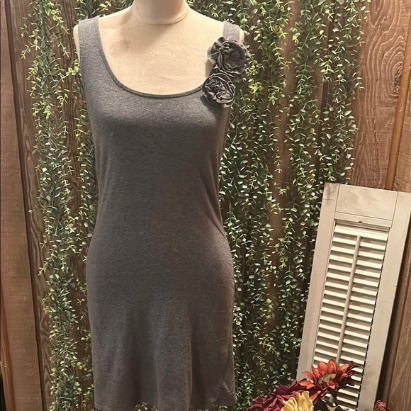 Dresses & Skirts - Gray Sleeveless Dress
